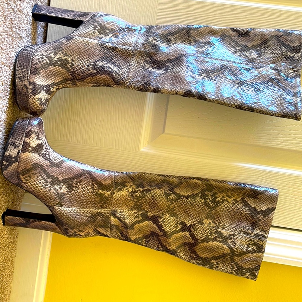 Snakeskin boots never worn